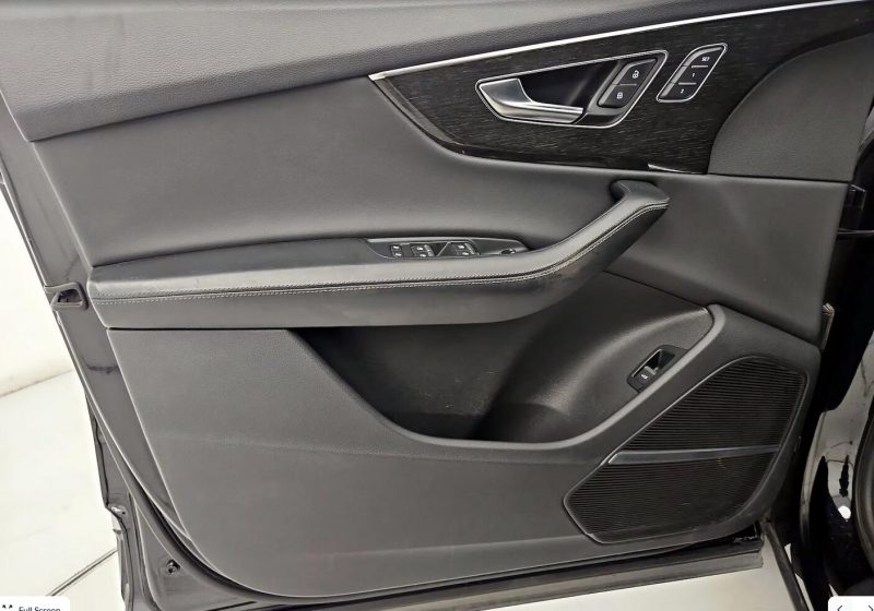 2021 Audi Q7 Premium Plus photo
