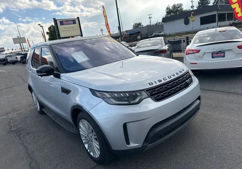 2020 Land Rover Discovery SE photo